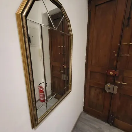 Fidia A Pochi Passi Dalla Metro 토리노